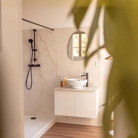 לינה וארוחת בוקר Maison Gabrielle *